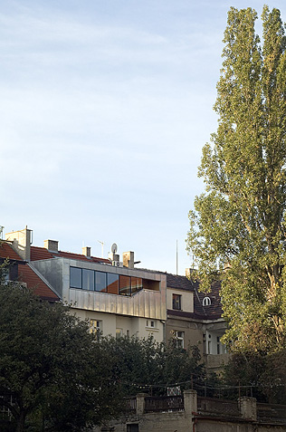 STŘEŠNÍ NÁSTAVBA - PRAHA MALVAZINKY, realizace 2005 - 2006